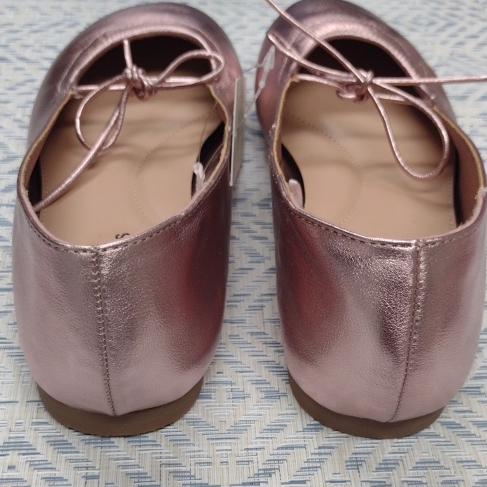 No Boundaries Shiny Pink Loafers - Picture 4 of 9